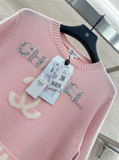 C 25 Loose-knit cashmere sweater with monogram logo