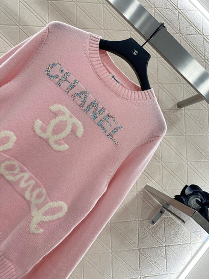 C 25 Loose-knit cashmere sweater with monogram logo
