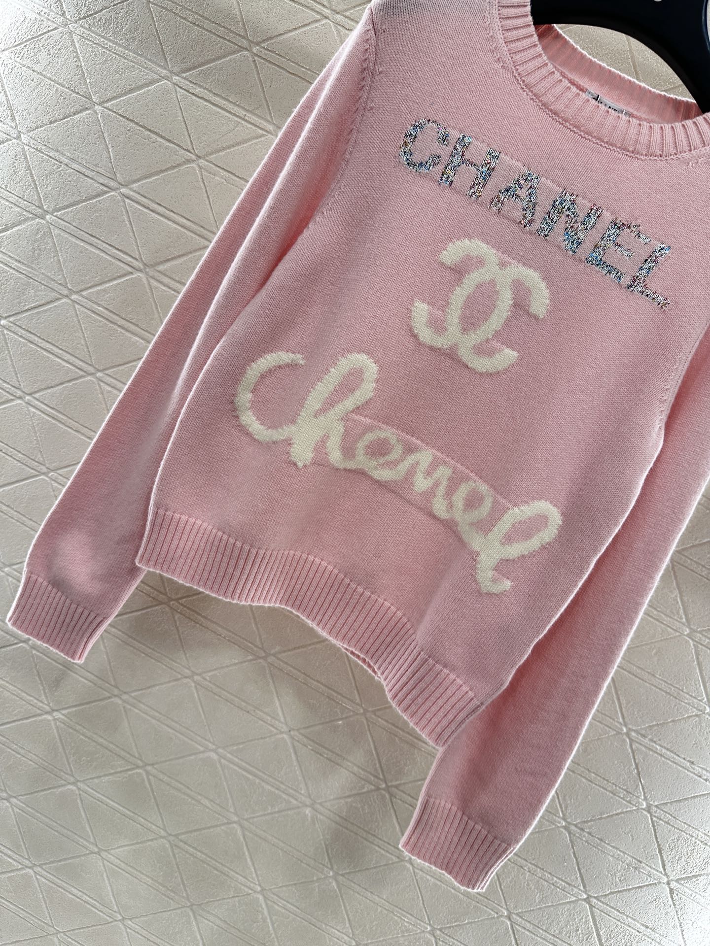 C 25 Loose-knit cashmere sweater with monogram logo