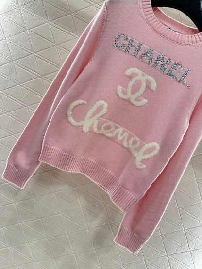 C 25 Loose-knit cashmere sweater with monogram logo