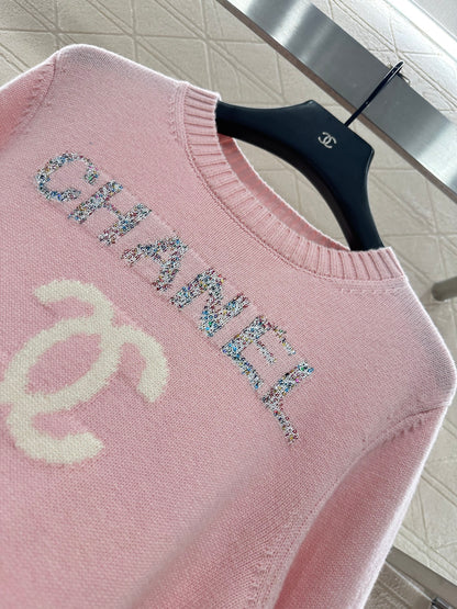 C 25 Loose-knit cashmere sweater with monogram logo