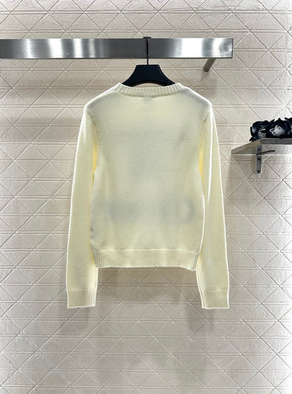 C 25 Loose-knit cashmere sweater with monogram logo