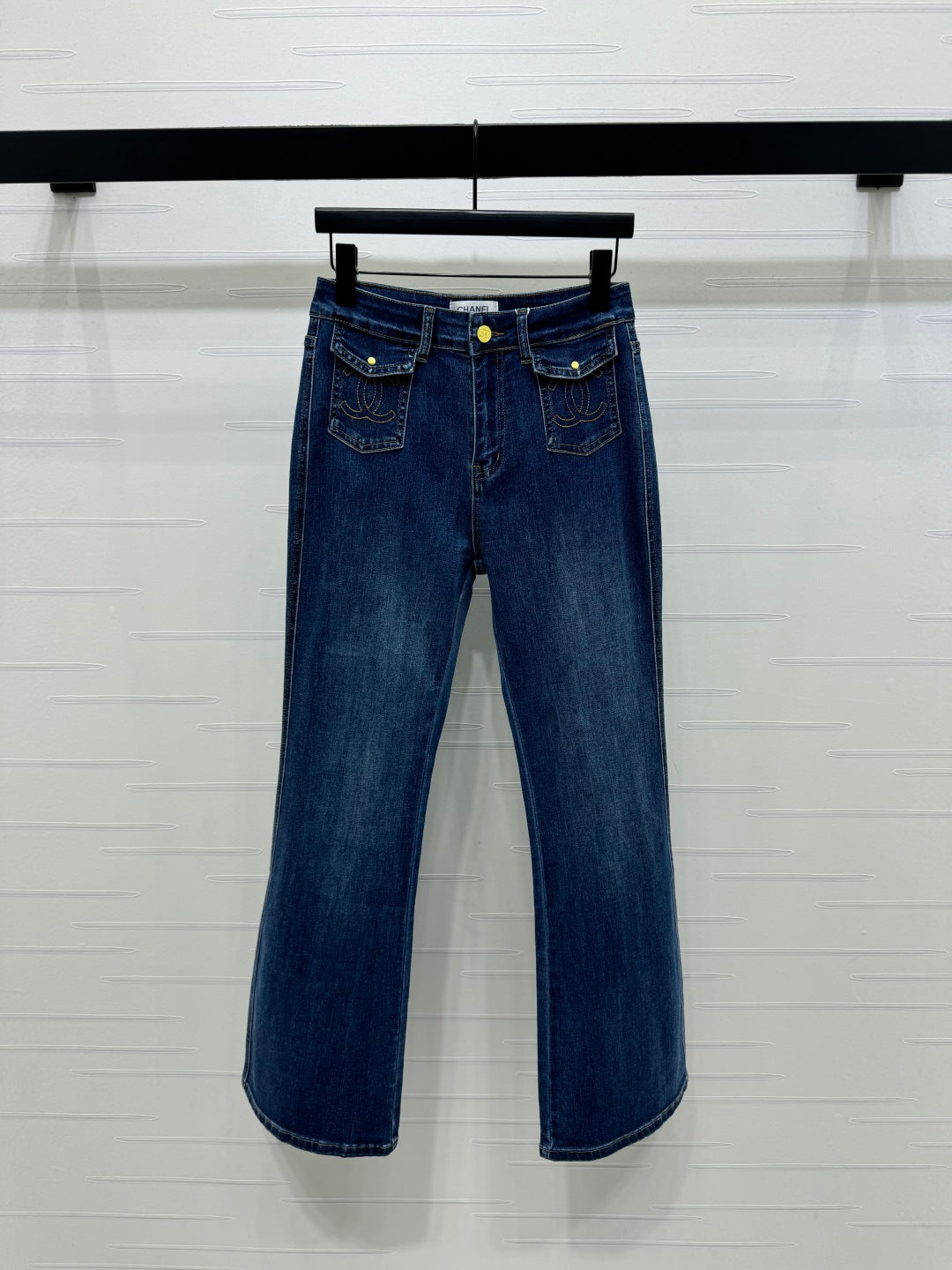 C 25 Small pockets slim-fit jeans