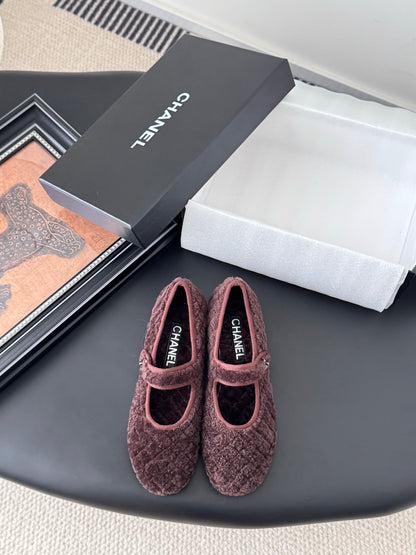 C 25K New wool ballet flats