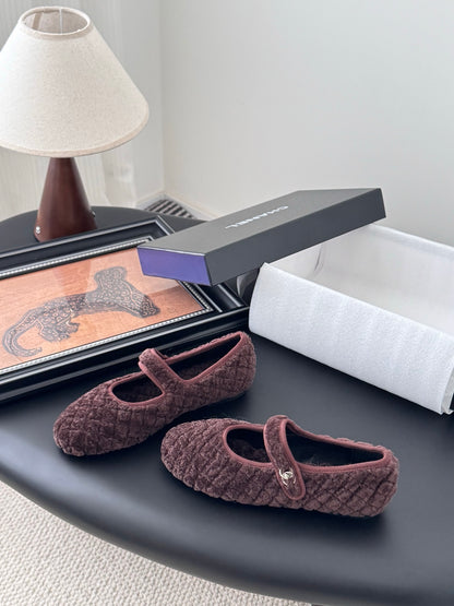 C 25K New wool ballet flats