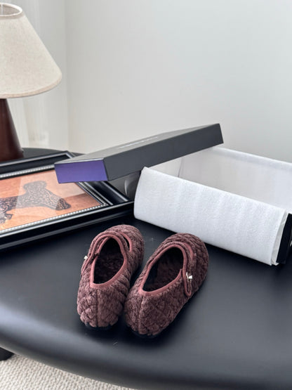 C 25K New wool ballet flats