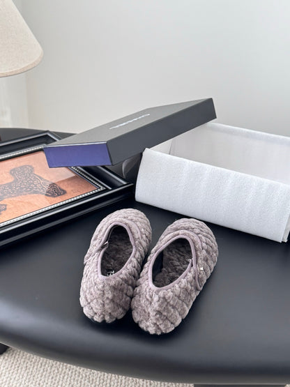 C 25K New wool ballet flats