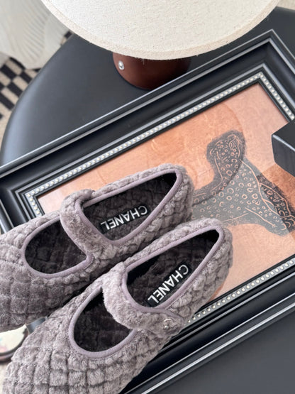 C 25K New wool ballet flats