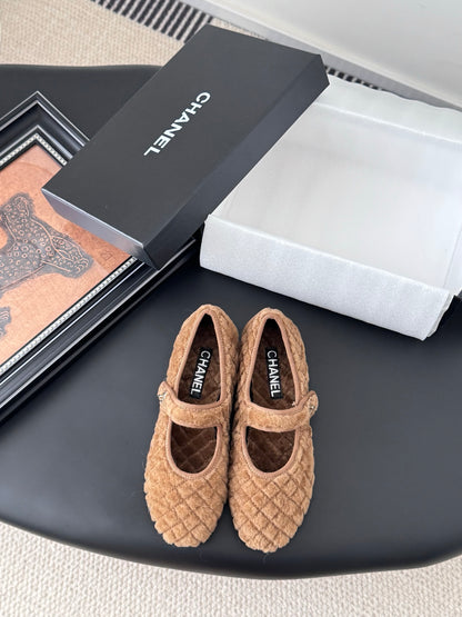 C 25K New wool ballet flats