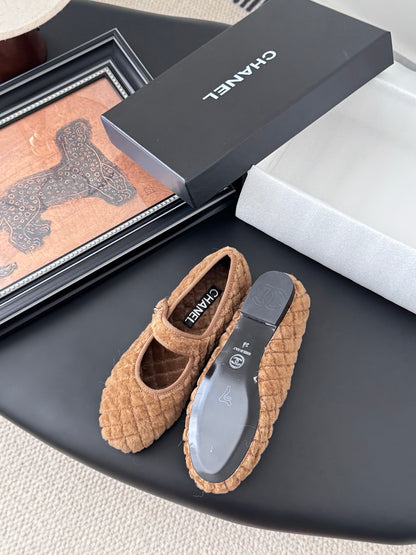C 25K New wool ballet flats