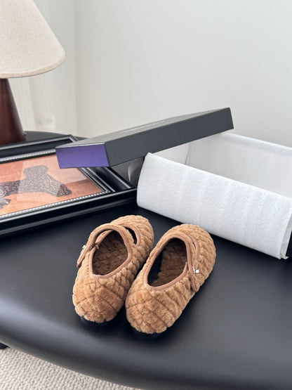 C 25K New wool ballet flats