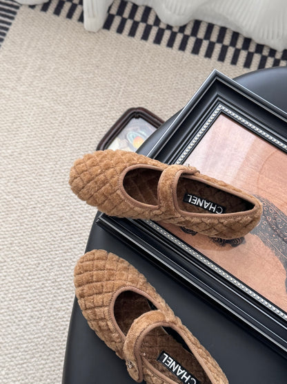 C 25K New wool ballet flats