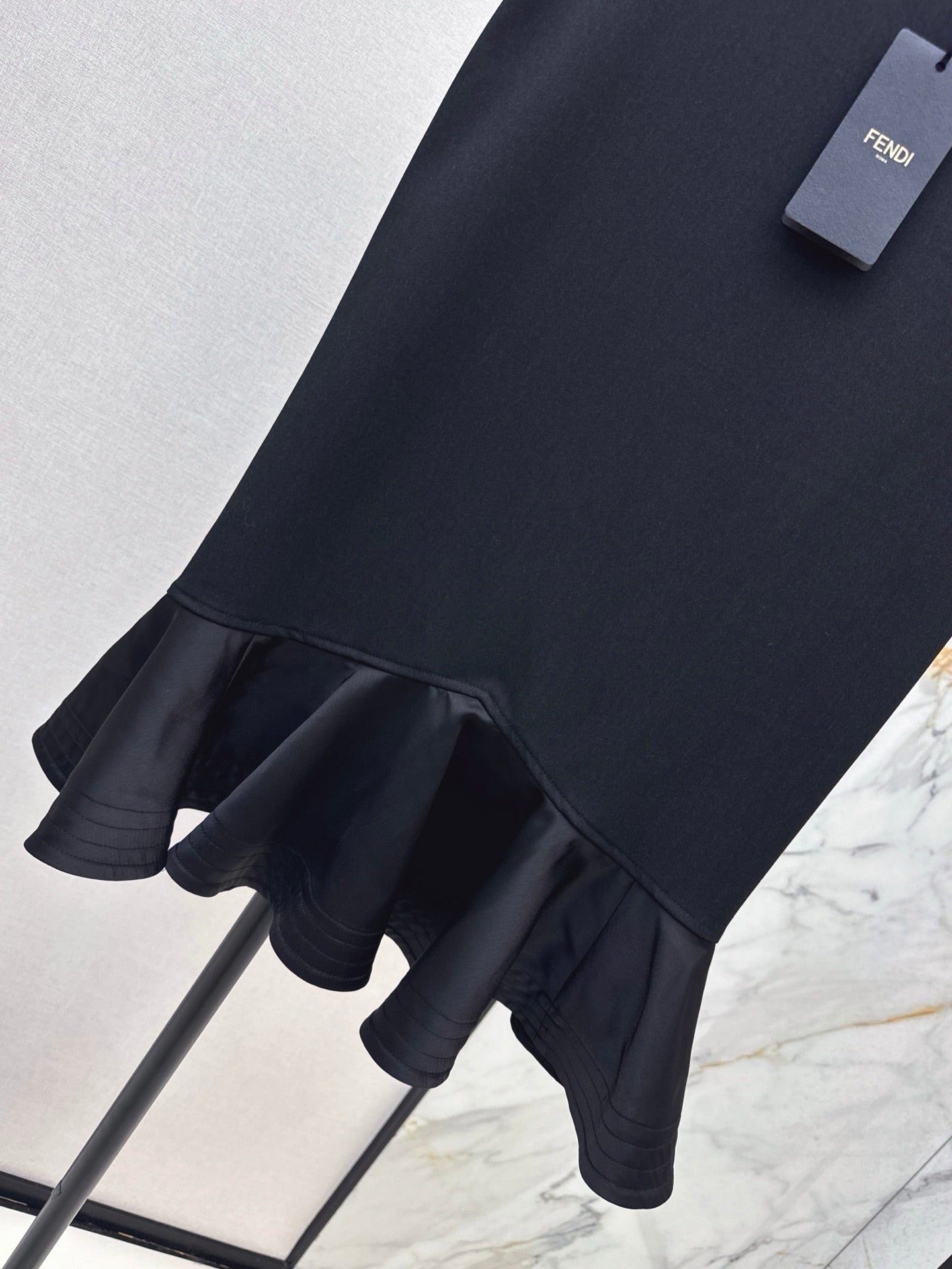 Fe 25 New Black High Waist Fishtail Skirt
