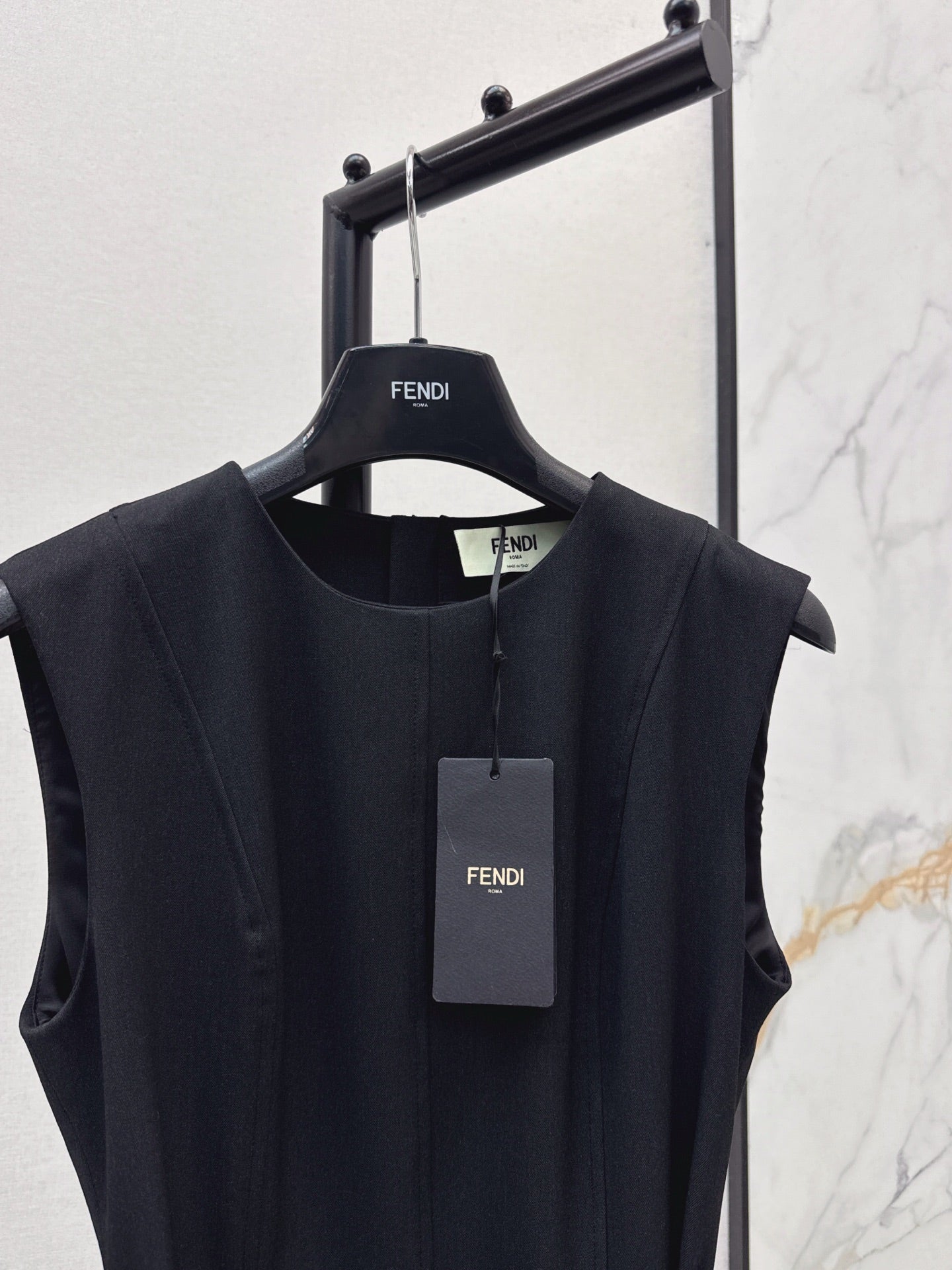 Fe 25 Black sleeveless ruffled fishtail skirt dress🖤