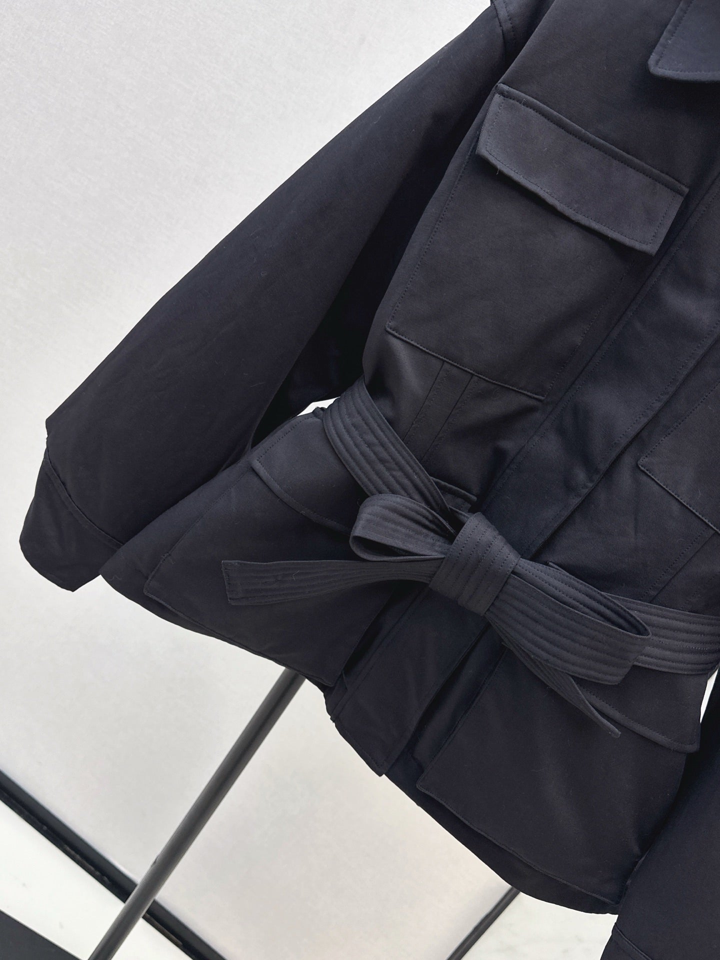 Mon 25 New style fake two-piece hooded waist down jacket