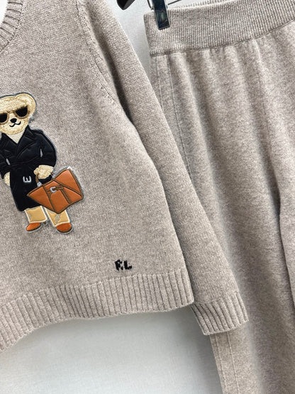 Ral 25 New round neck wool sweater + elastic waist straight pants