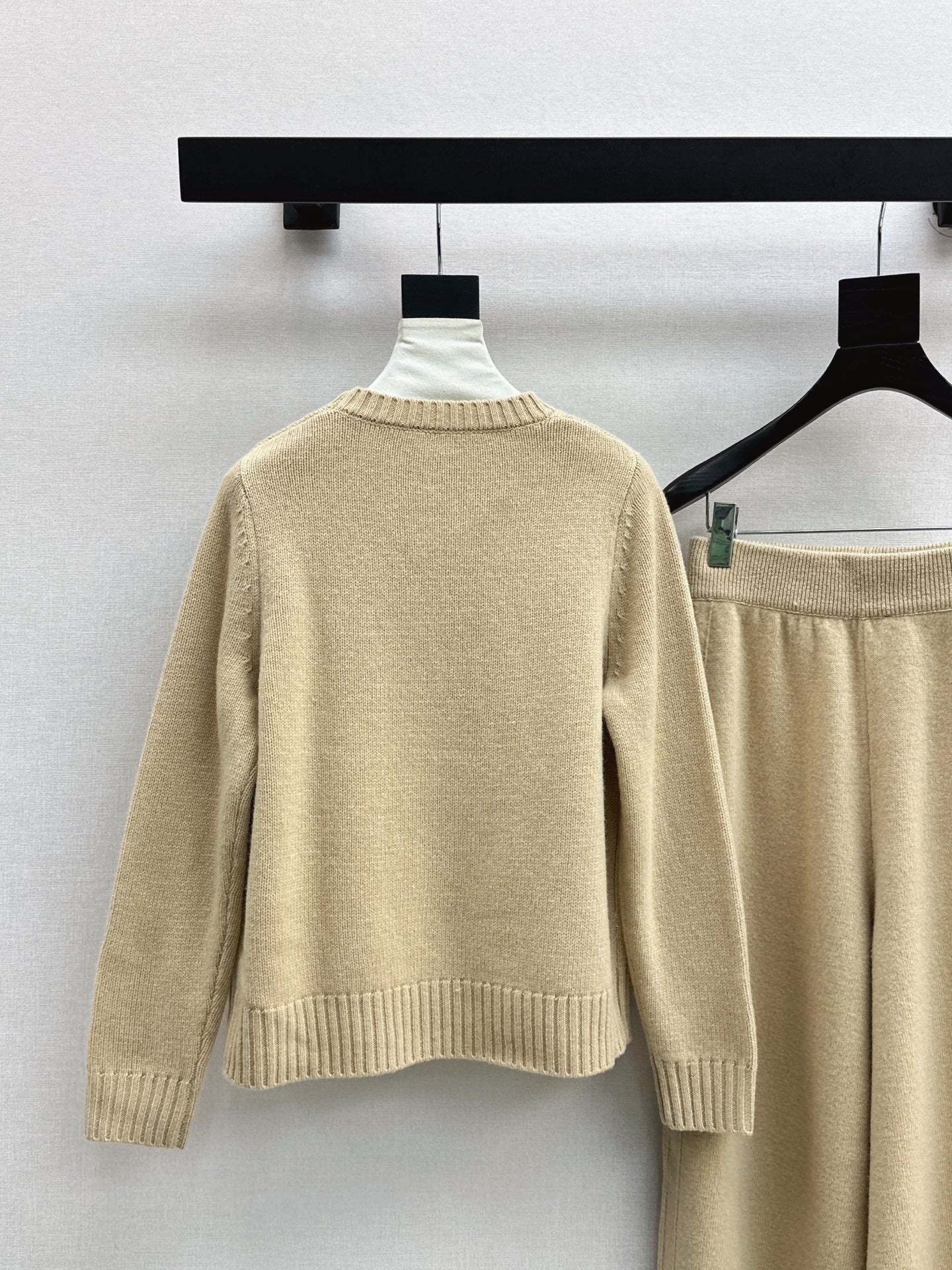 Ral 25 Blue Gentleman Bear Round Neck Wool Sweater + Elastic Waist Straight Pants(navy/beigi/khaki)