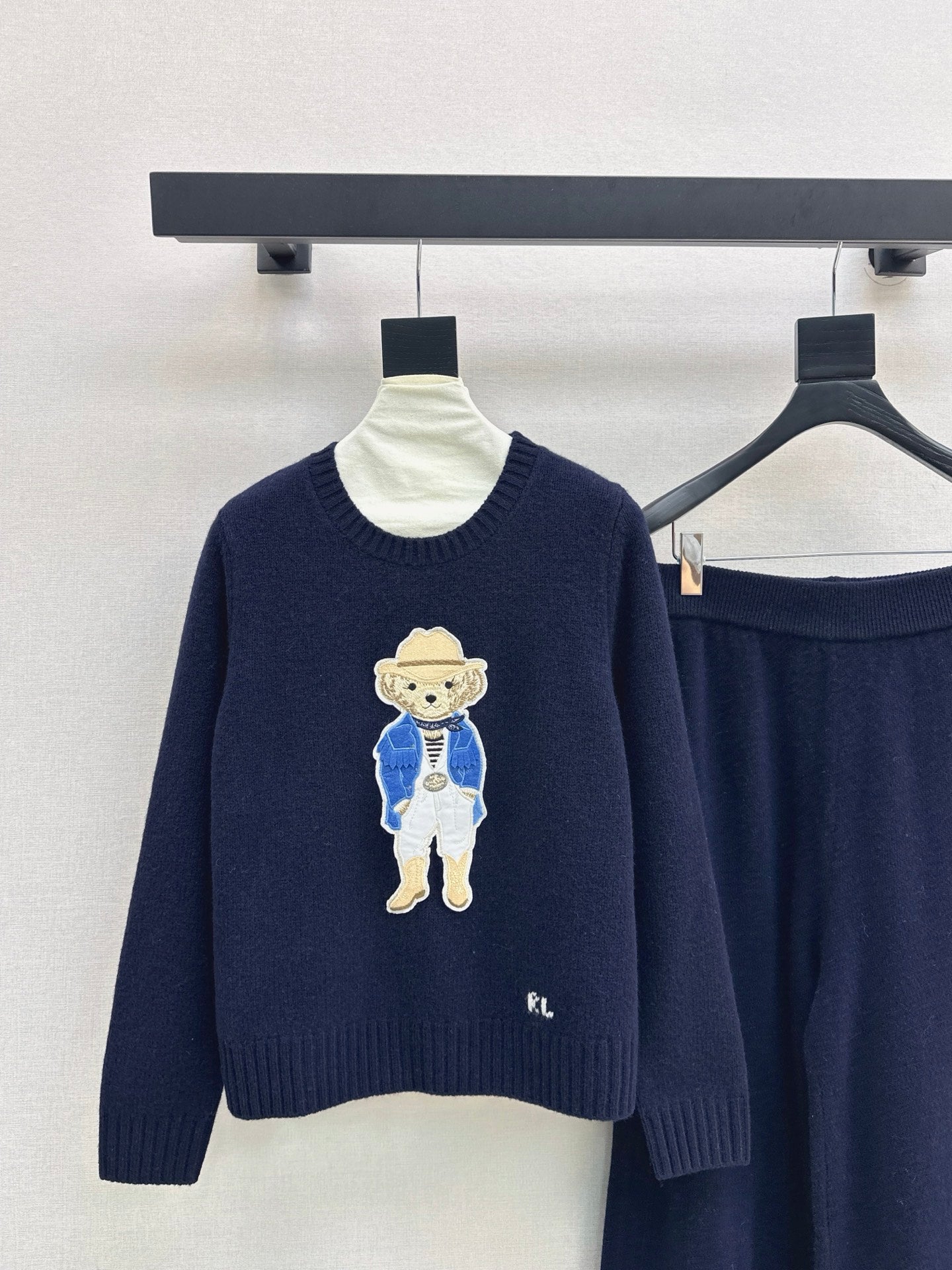 Ral 25 Blue Gentleman Bear Round Neck Wool Sweater + Elastic Waist Straight Pants(navy/beigi/khaki)