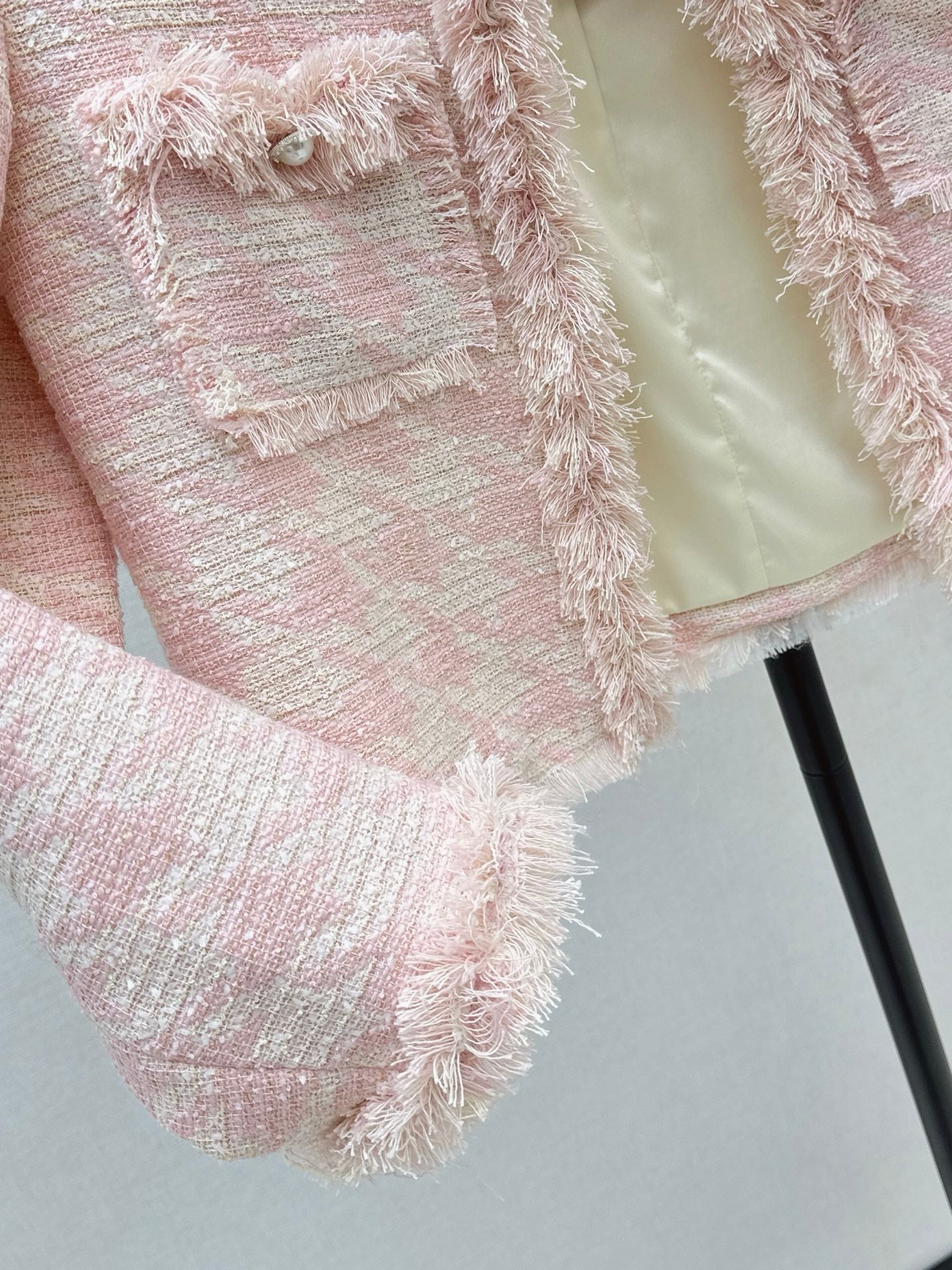 C 25 New Woven Tweed Fringe Jacket