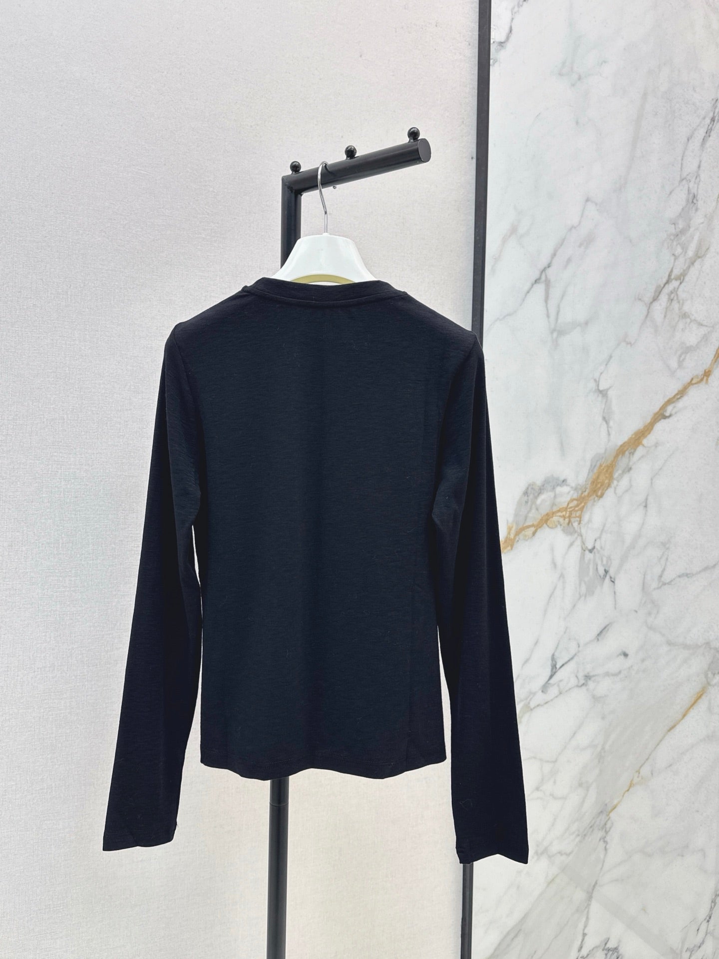 Lo 25 New hardware decoration pure cotton long sleeve bottoming shirt(WHITE/BLACK)
