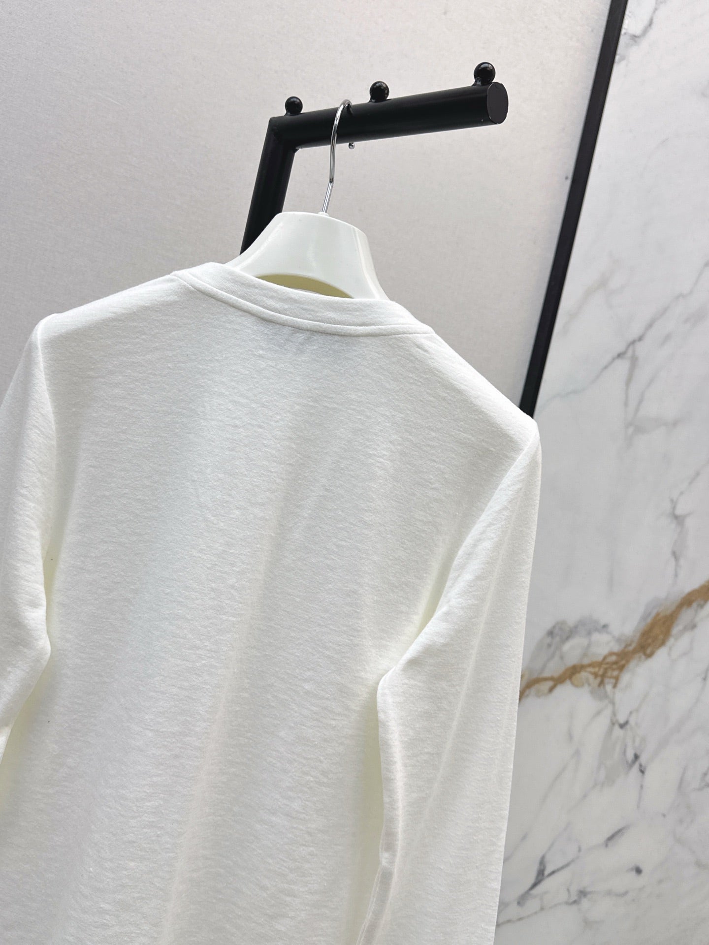Lo 25 New hardware decoration pure cotton long sleeve bottoming shirt(WHITE/BLACK)