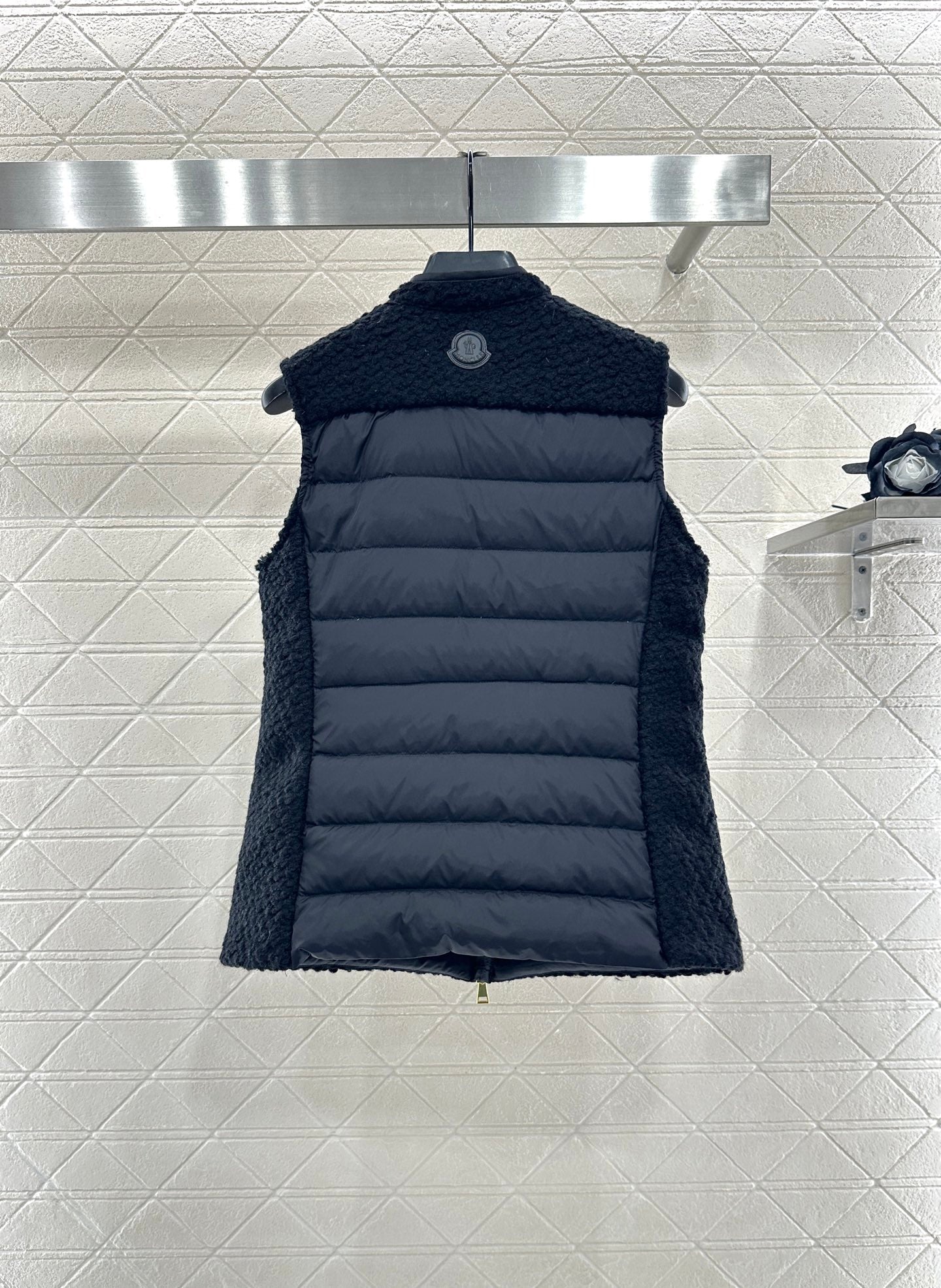 Mon 25 Fur-lined Zippered Down Vest