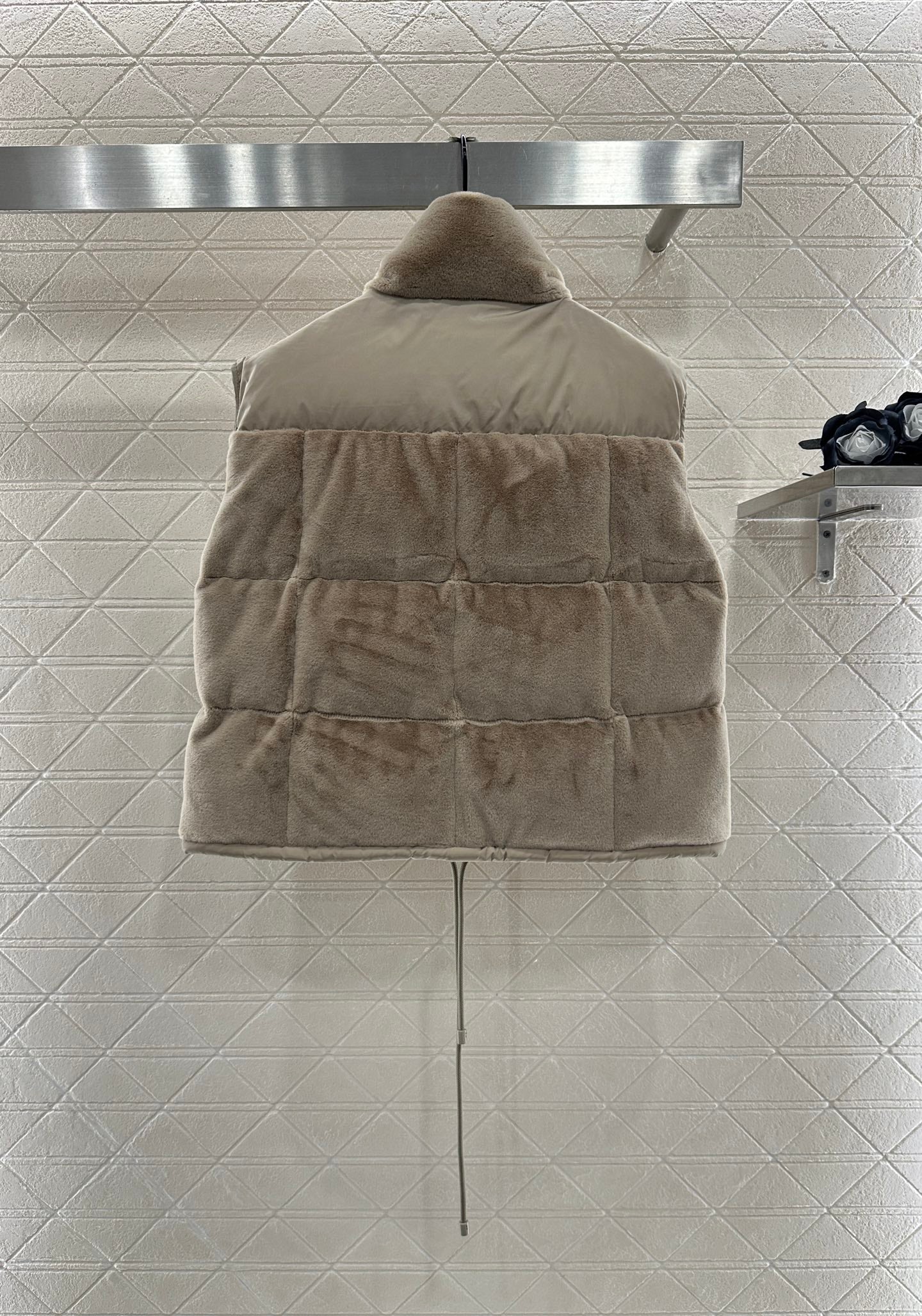 Mon 25 Stand-up collar down vest(WHITE/BROWN)