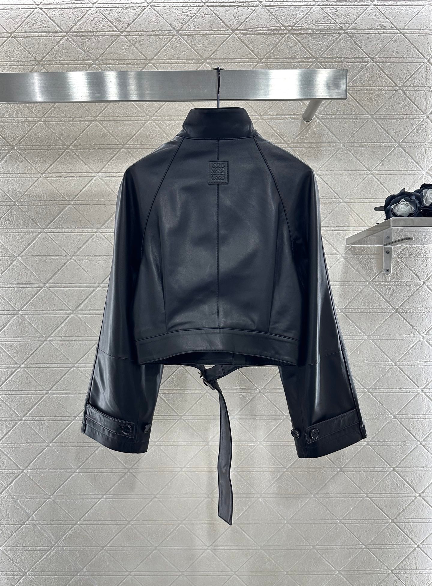 Lo 25 Belt, lambskin, long sleeved jacket
