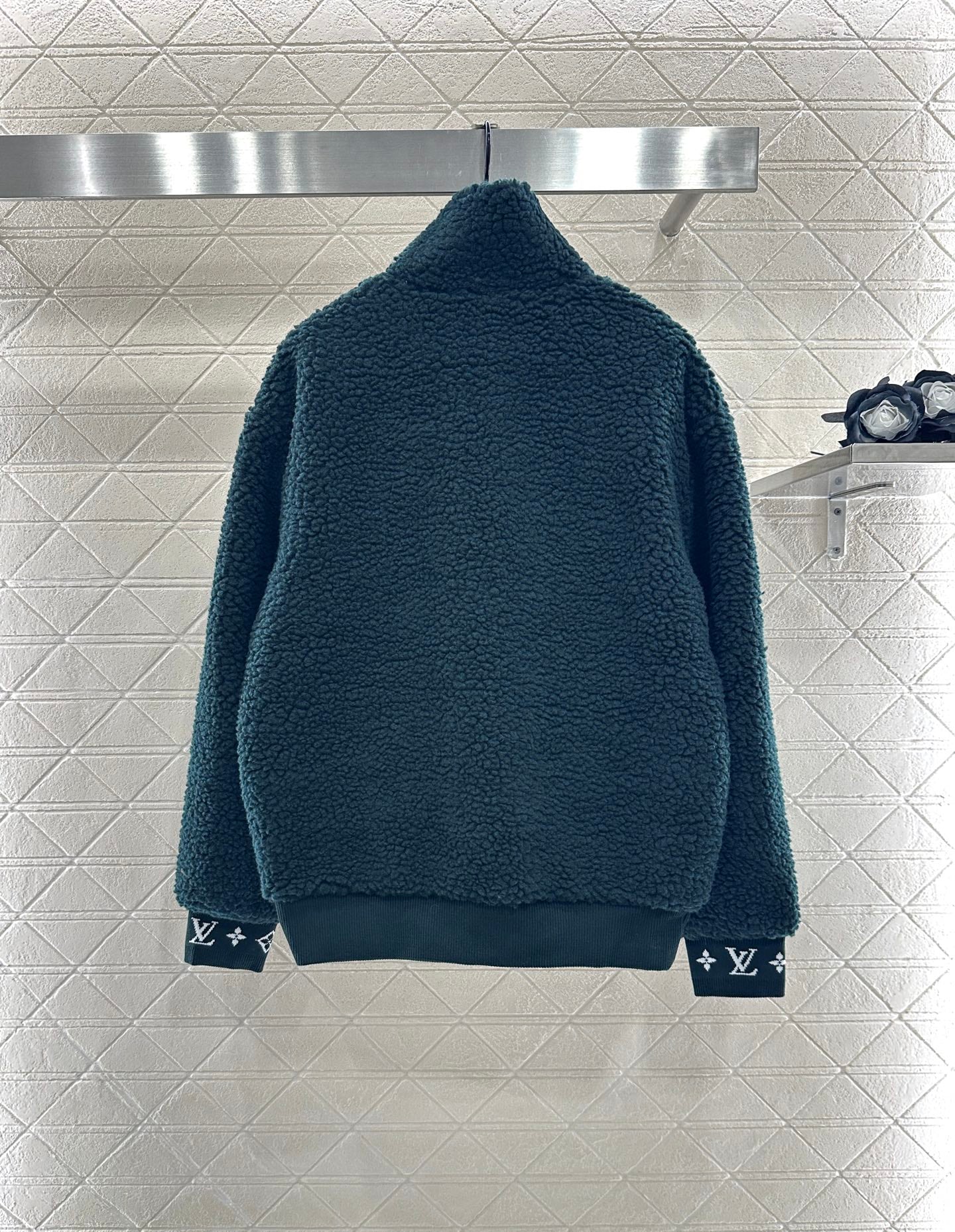 L 25 Teddy plush zipper jacket