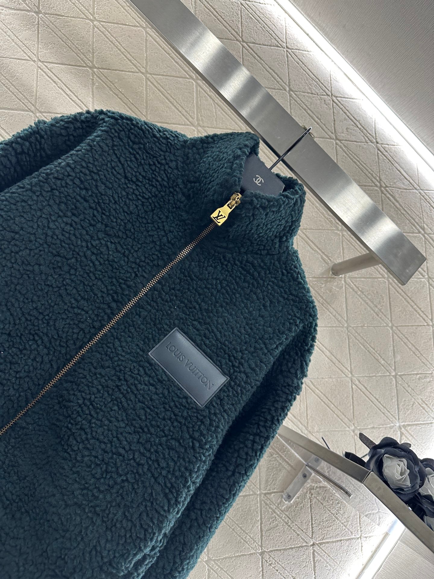 L 25 Teddy plush zipper jacket