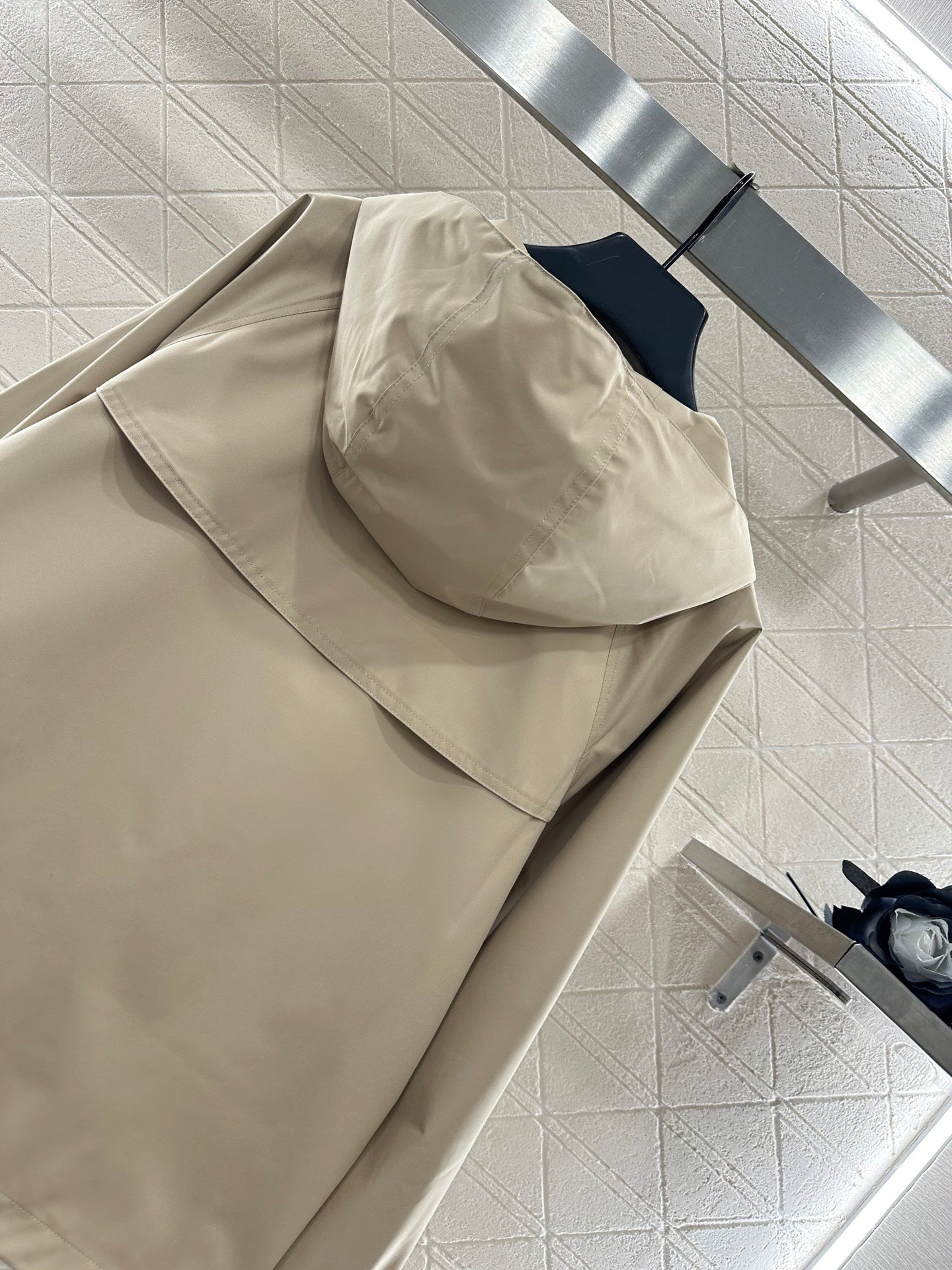 Lor 25 Hooded windbreaker jacket