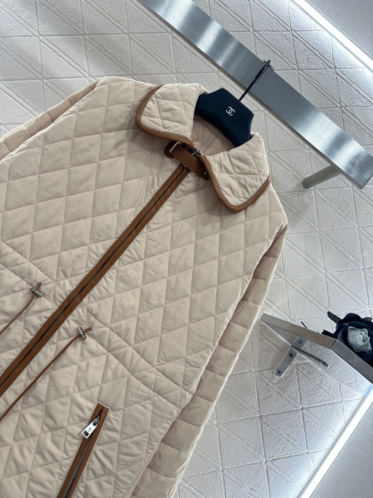 Lor 25 Lingge drawstring waist cinching mid length cotton jacket