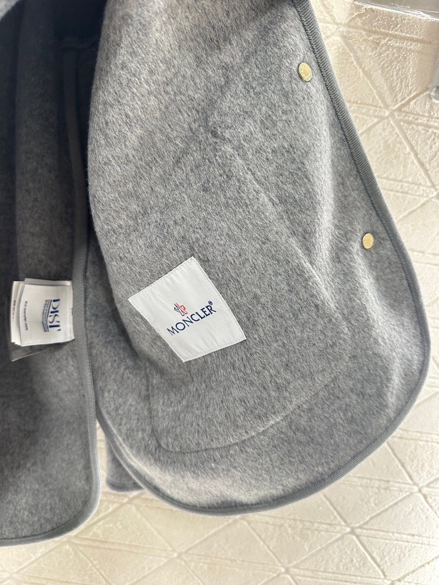 Mon 25 Two piece hooded down jacket set