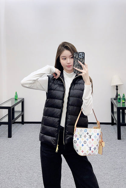 Mon 25 Two piece hooded down jacket set