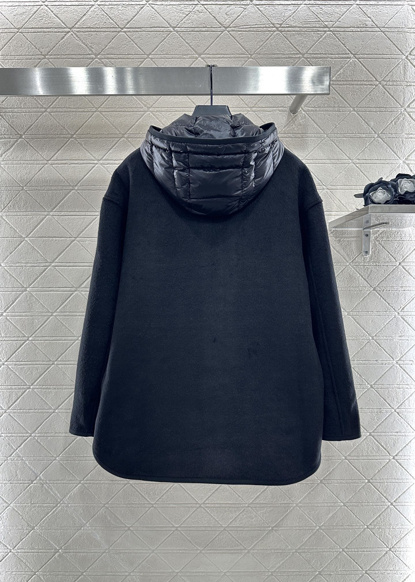 Mon 25 Two piece hooded down jacket set