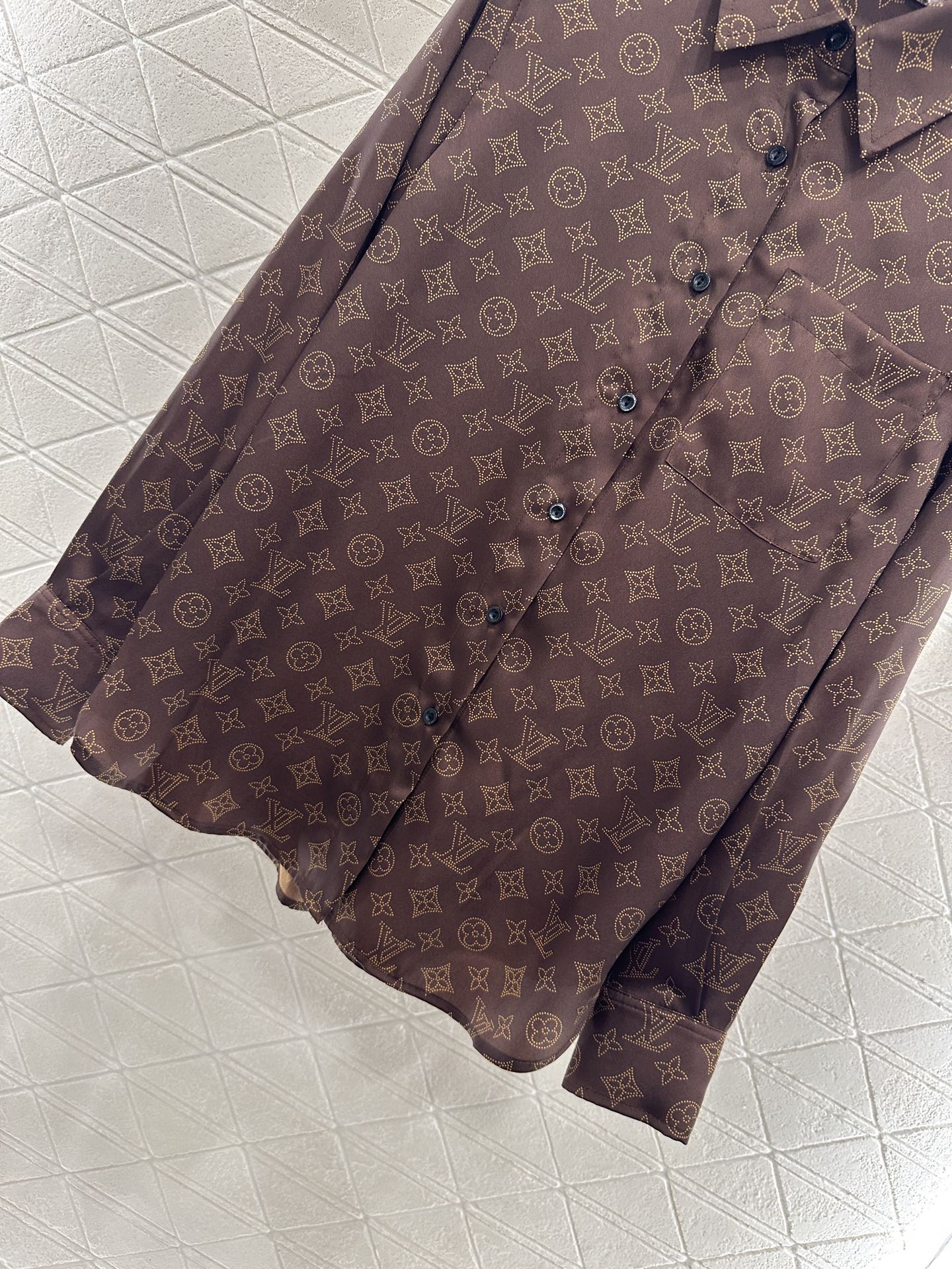 L 25 monogram full print pajamas set