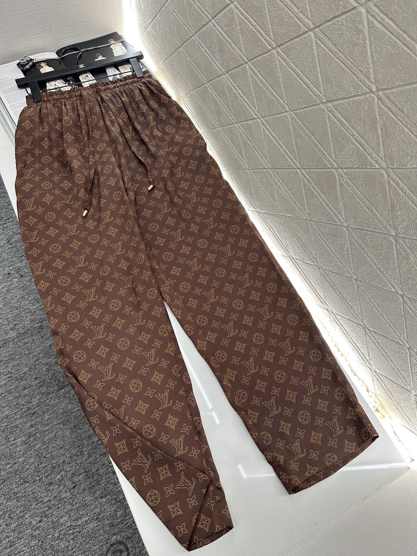 L 25 monogram full print pajamas set
