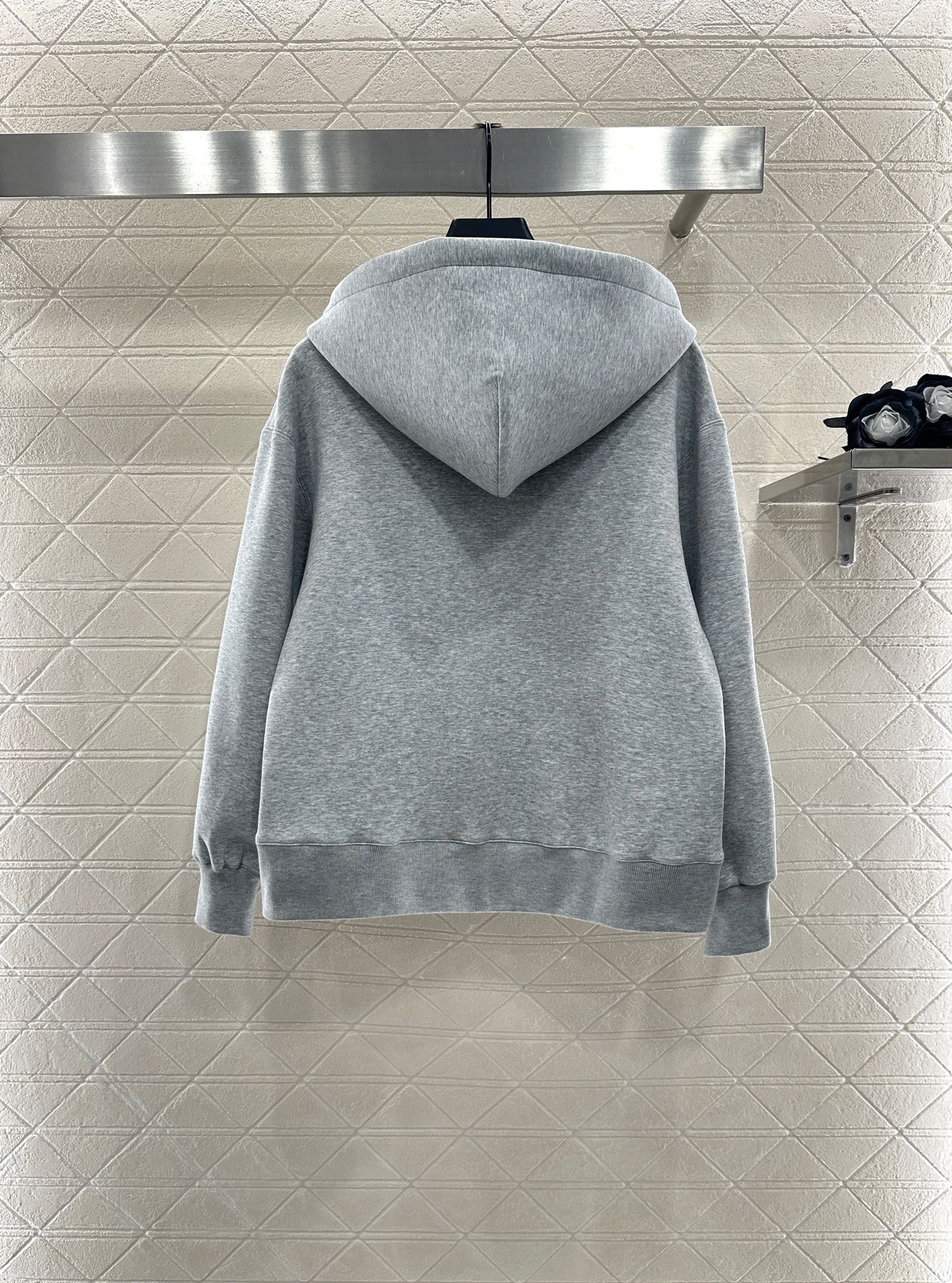 L 25 Hooded jacket and trousers set