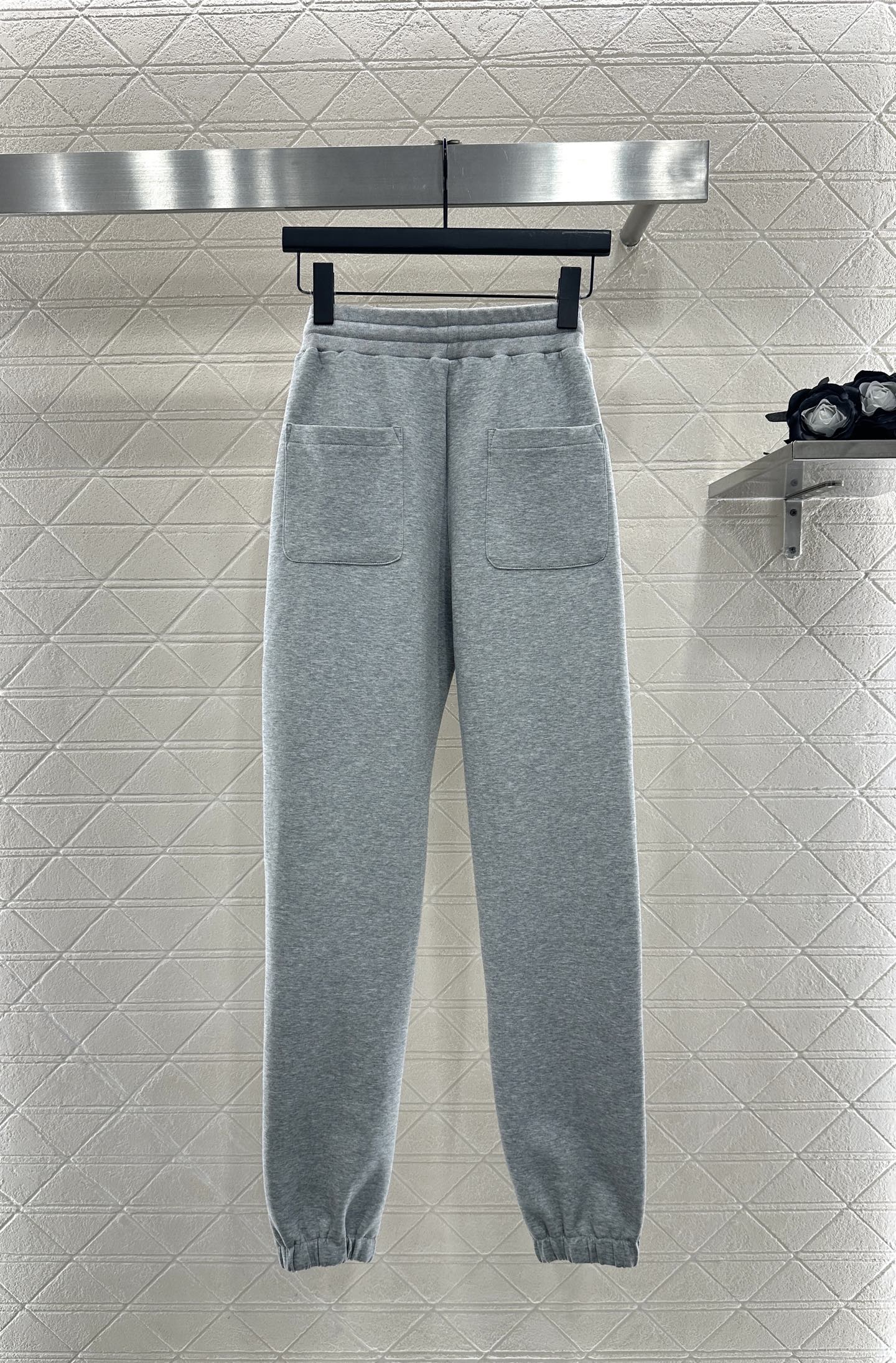 L 25 Hooded jacket and trousers set