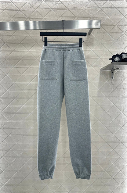 L 25 Hooded jacket and trousers set