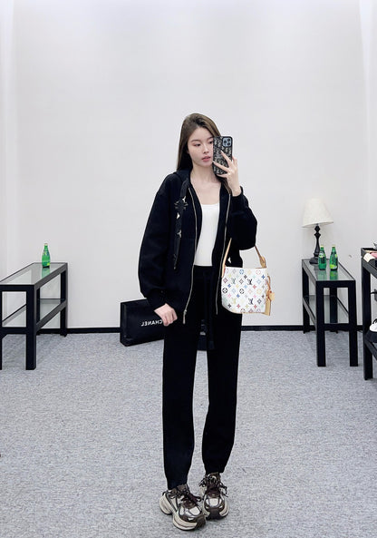 L 25 Hooded jacket and trousers set