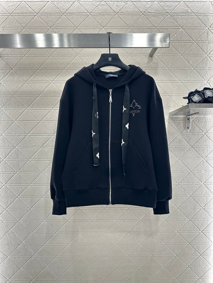 L 25 Hooded jacket and trousers set