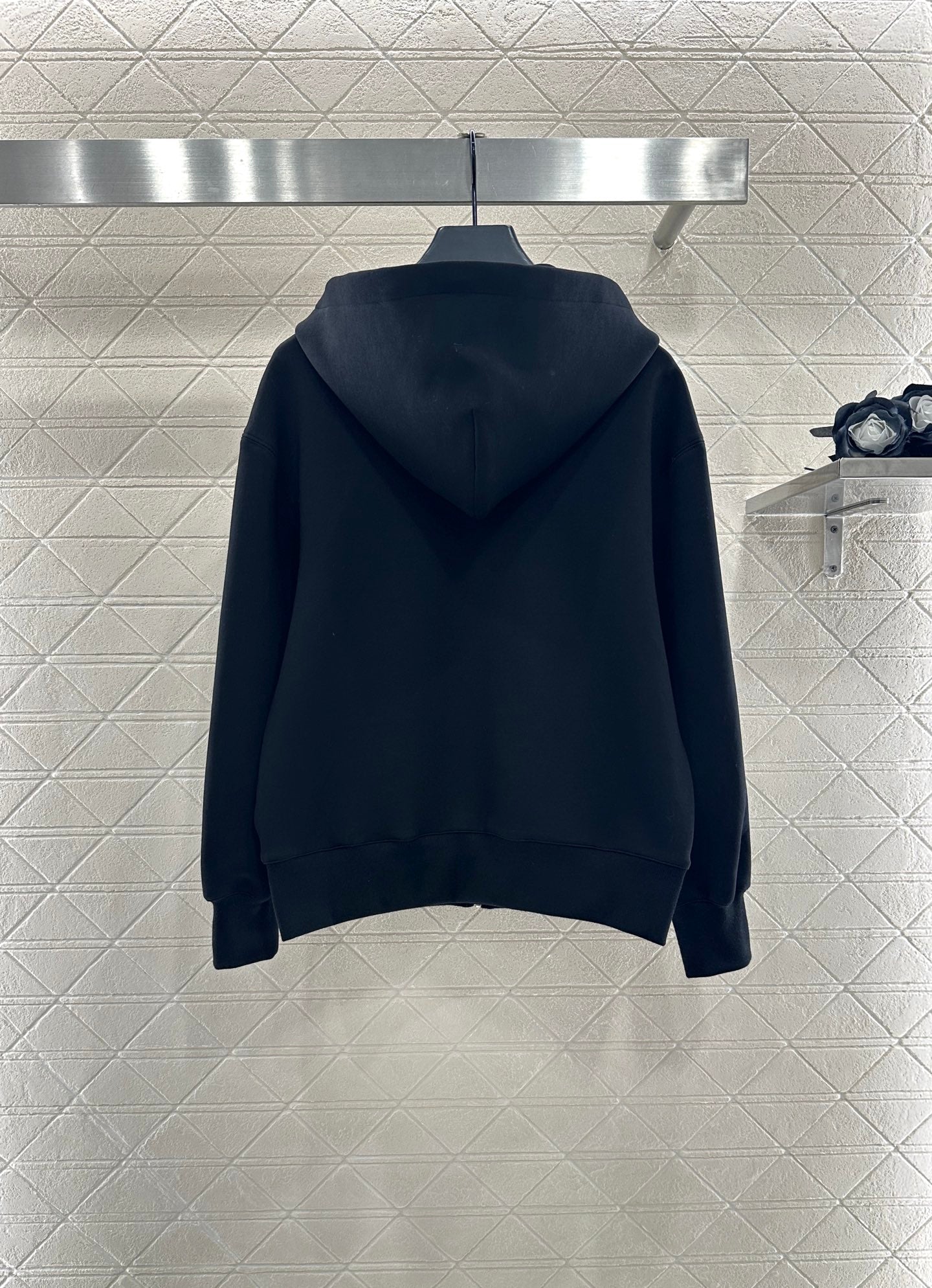 L 25 Hooded jacket and trousers set