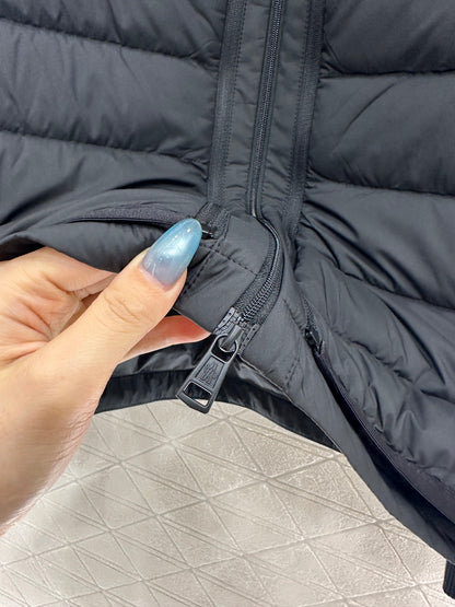 Mon 25 Rectangular embossed down jacket two-piece set