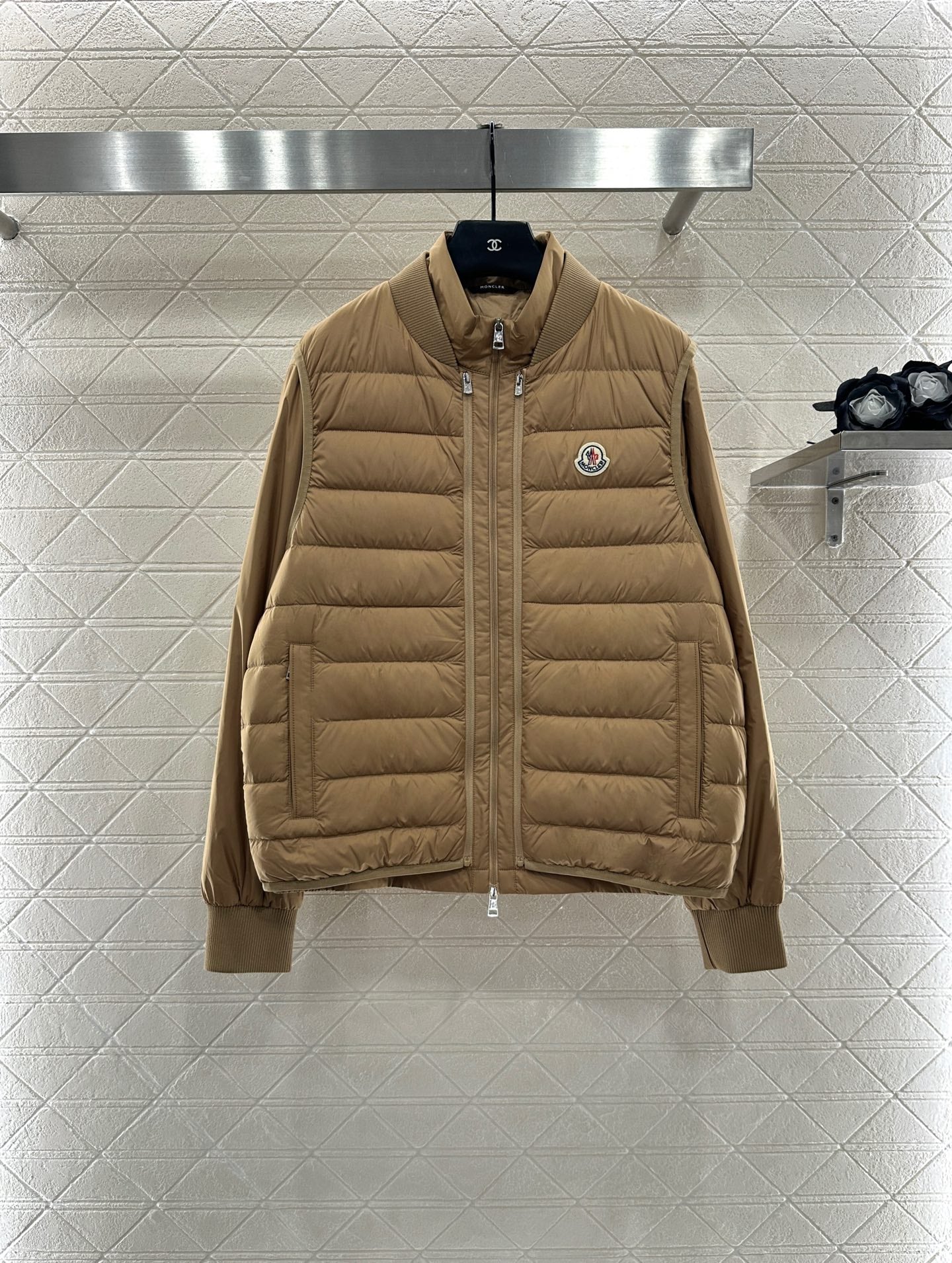 Mon 25 Rectangular embossed down jacket two-piece set