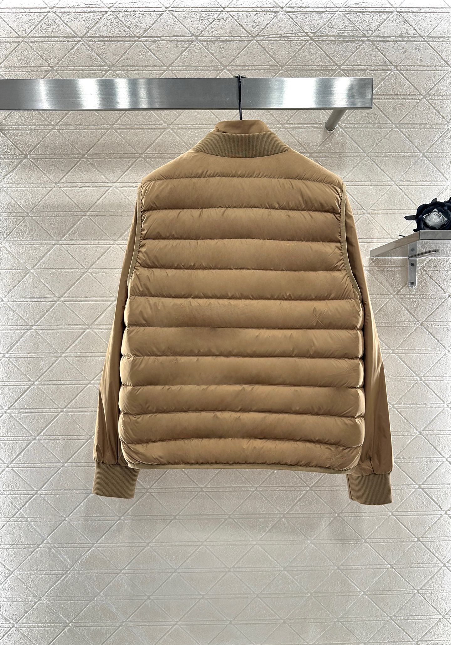 Mon 25 Rectangular embossed down jacket two-piece set