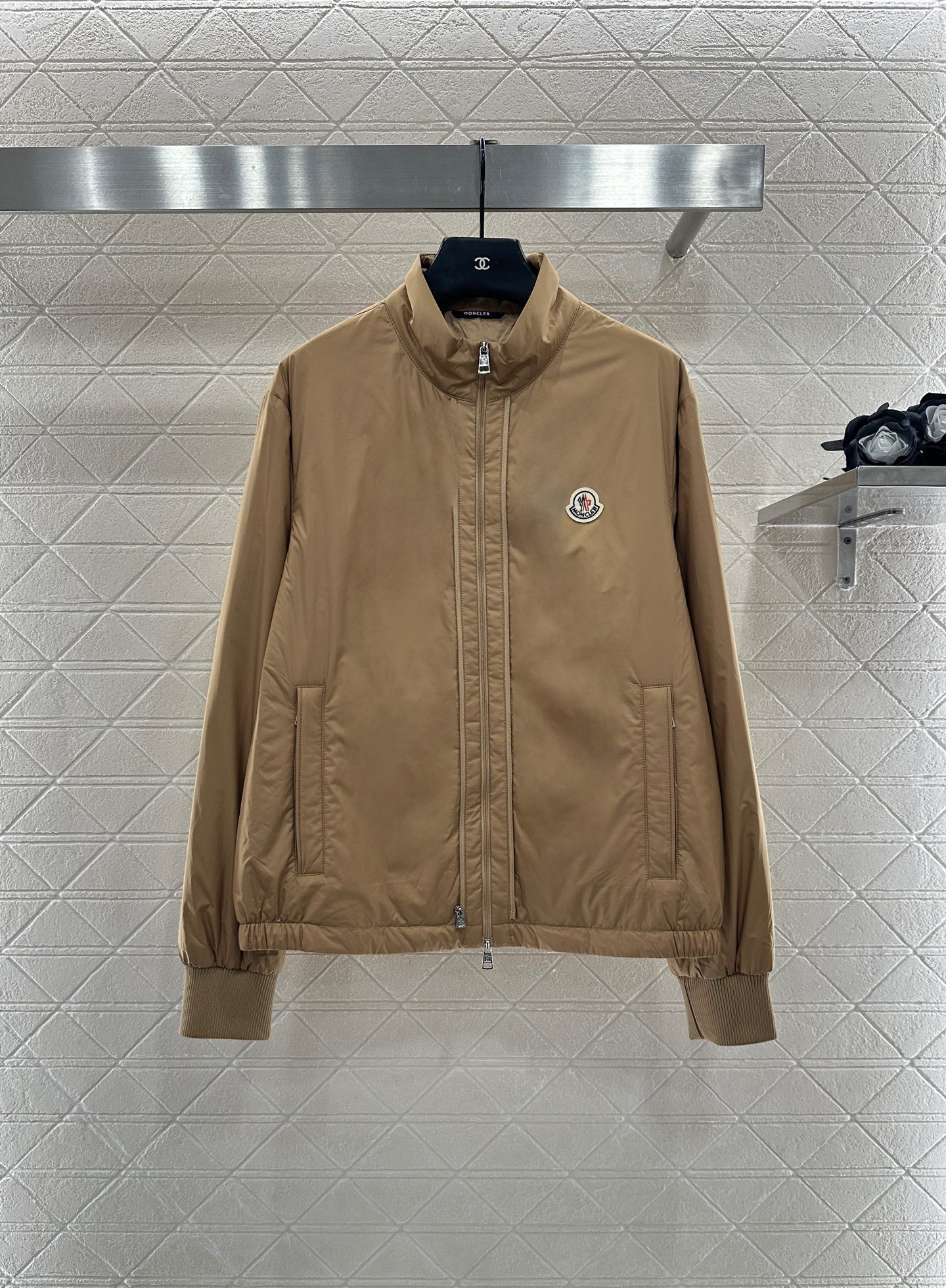 Mon 25 Rectangular embossed down jacket two-piece set