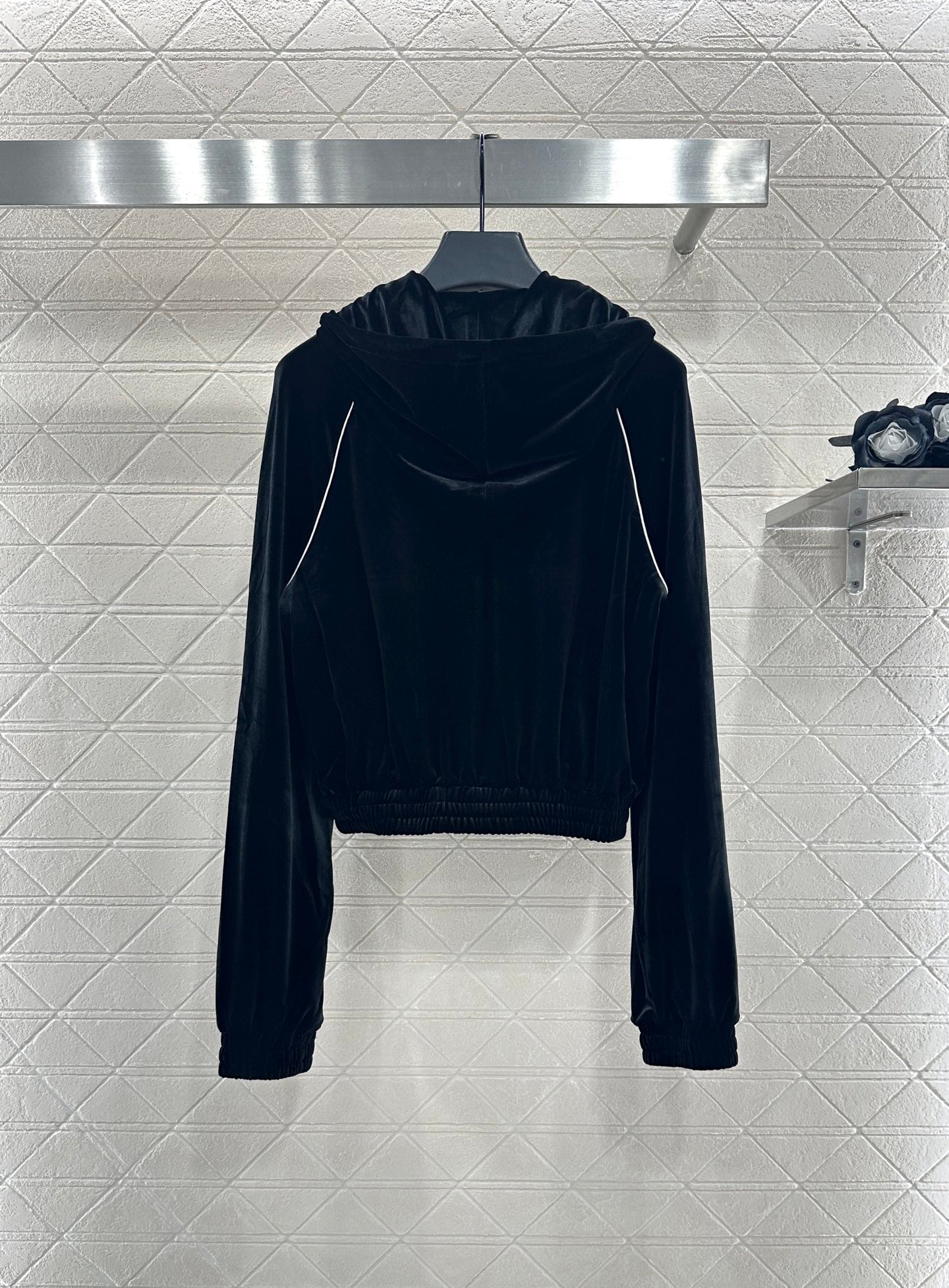 Mi 25 Velvet hooded jacket and wide-leg pants suit