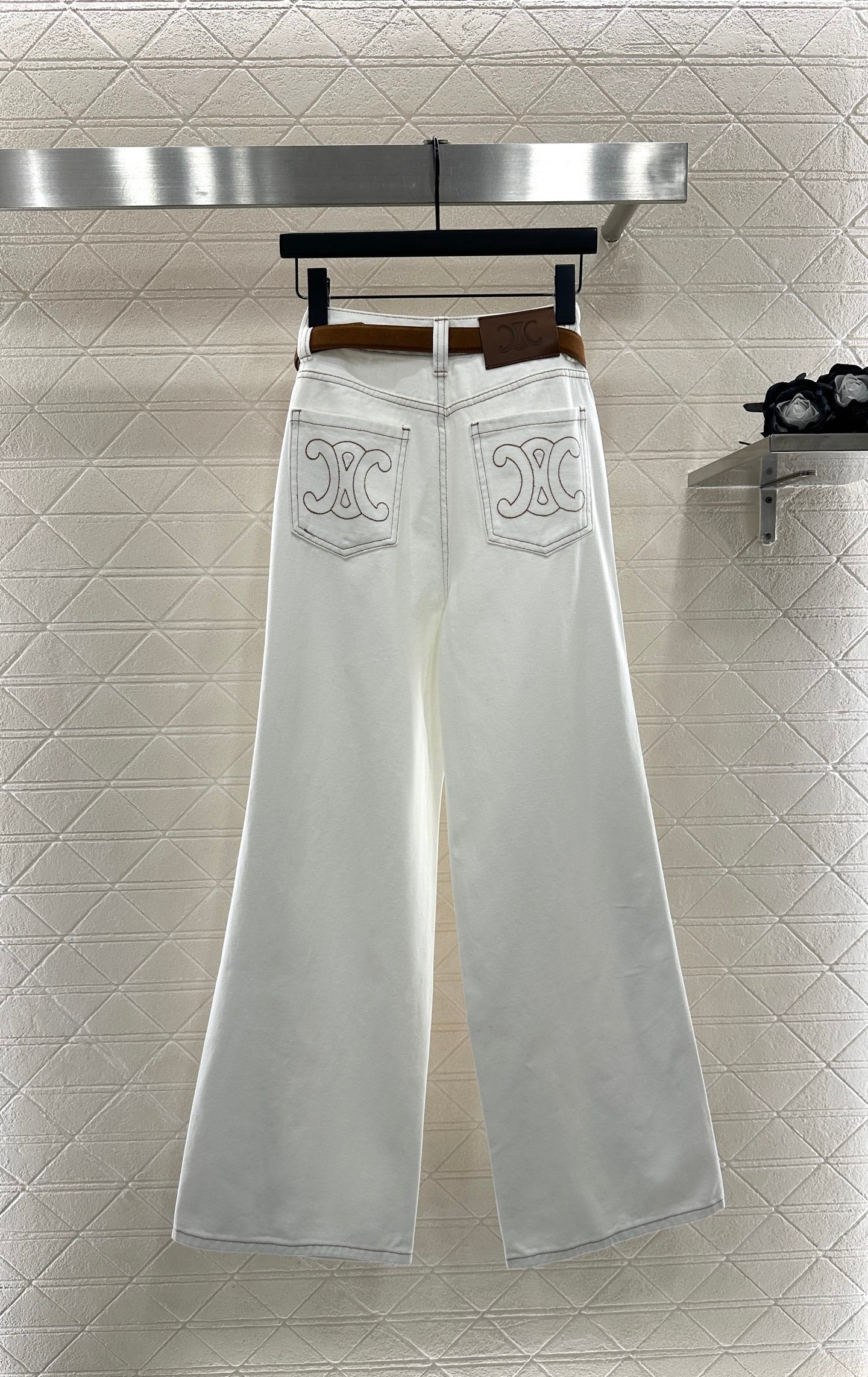 Ce 25 Straight-leg waistband silhouette jeans