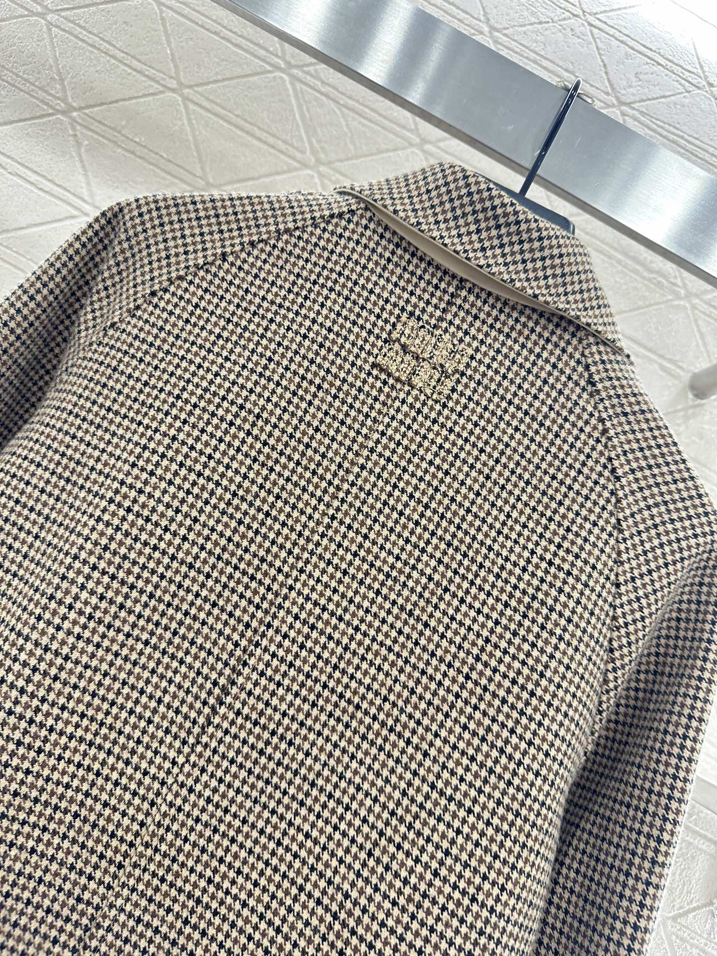 Mi 25 Reversible windbreaker (cotton outside, wool inside)